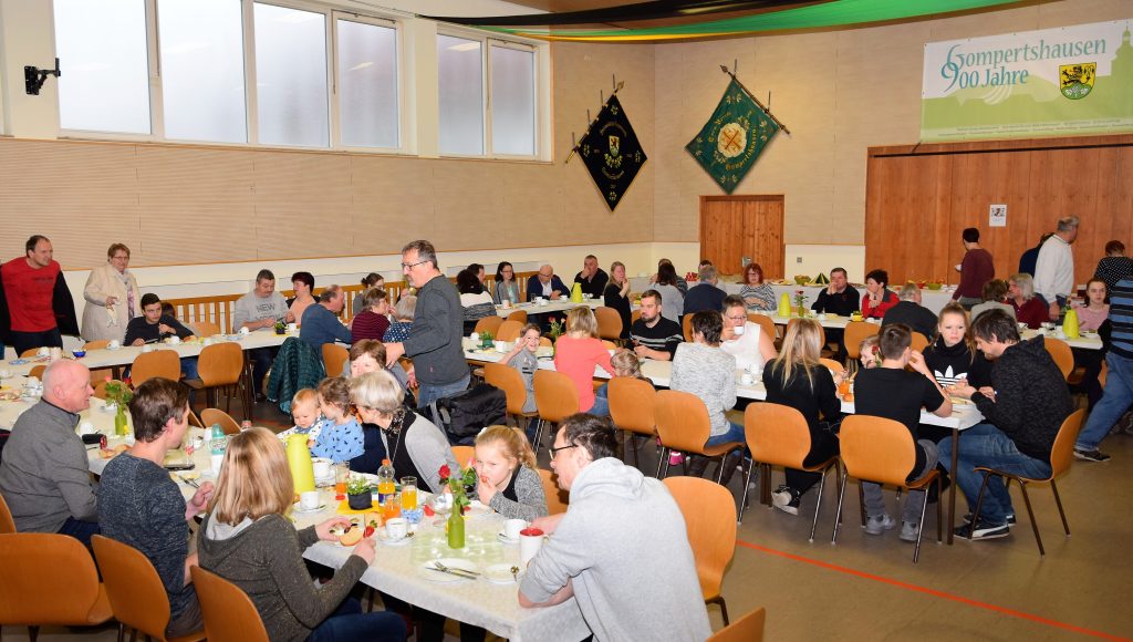 Der Saal war beim Frühstück bis auf den letzten Platz gefüllt.